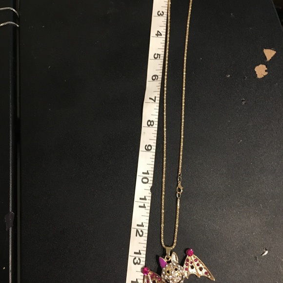 Bat Necklace NEW - Picture 6 of 7